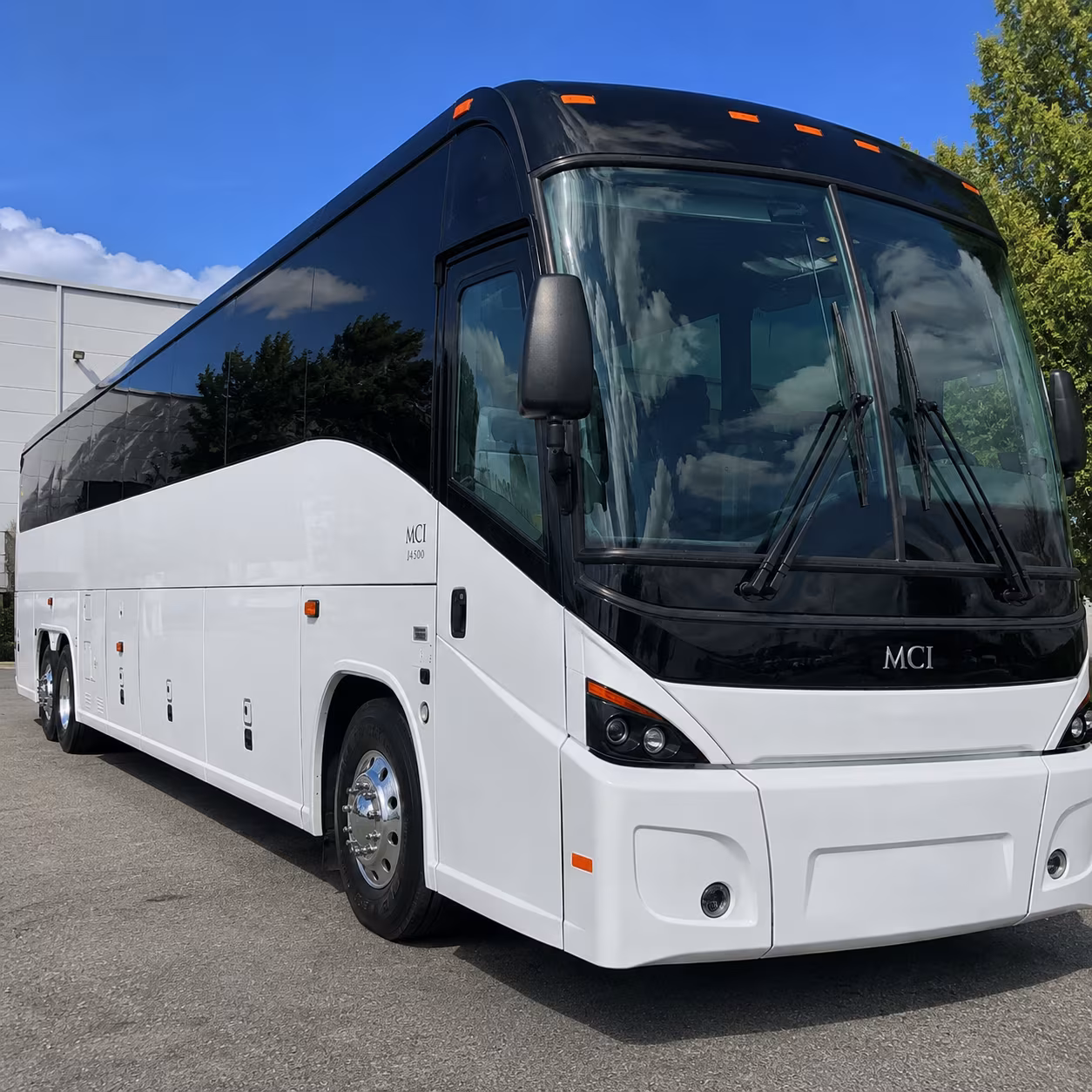 it s never been easier to book airport shuttle buses during macon s cherry blossom festival and peak travel periods